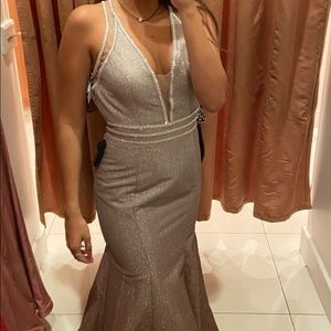 PROM DRESS / ELEGANT DRESS / WEDDING DRESS